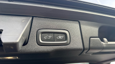 Volvo XC60 2.0 B5P Ultimate Dark 5dr AWD Geartronic Petrol Estate